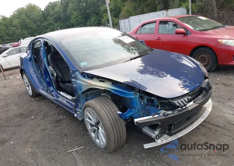 2022 Tesla Model 3 Long Range Dual Motor All-Wheel Drive z USA, uszkodzony, nr VIN 5YJ3E1EB1NF195730